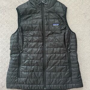 Patagonia Women’s Nano Puff Vest Black Large